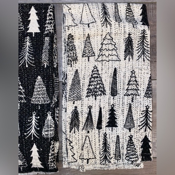 NEW Nicole Miller Home Christmas Holiday Tree Kitchen Towels Ivory Black Set 2 - Picture 2 of 4